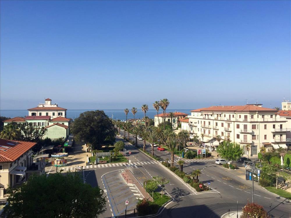 Hotel Annunziata Massa  Buitenkant foto